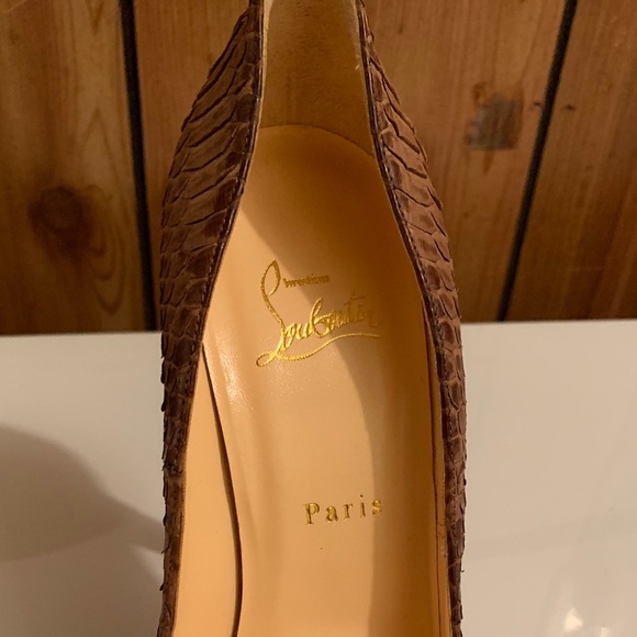 Christian Louboutin - Picture 4 of 4